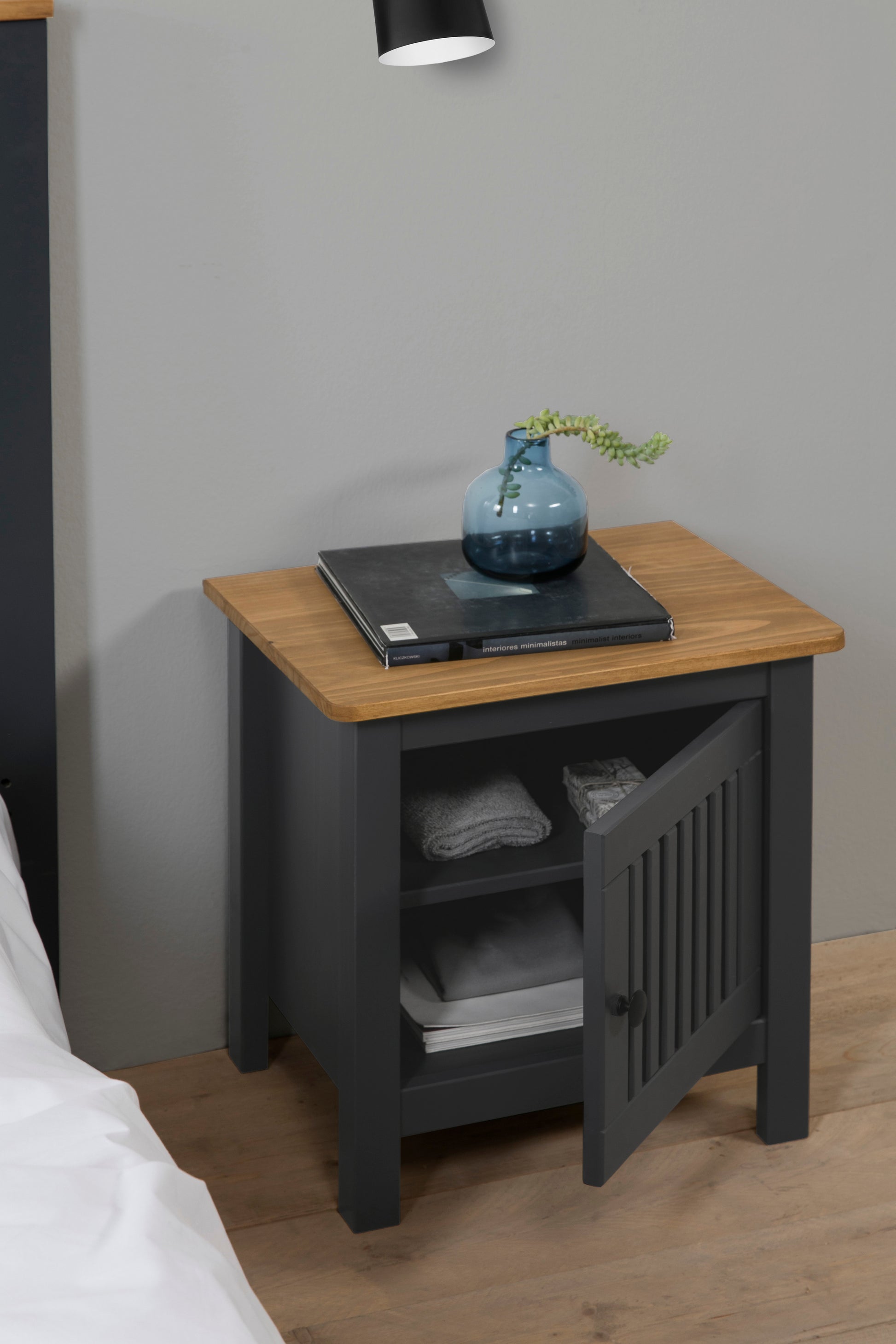 Mesa de Cabeceira | Bruna